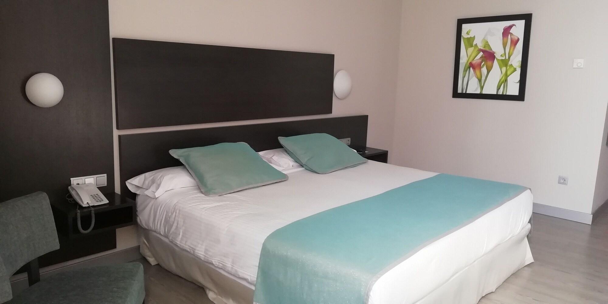 Hotel Ciudad De Ponferrada, Ascend Hotel Collection Dış mekan fotoğraf