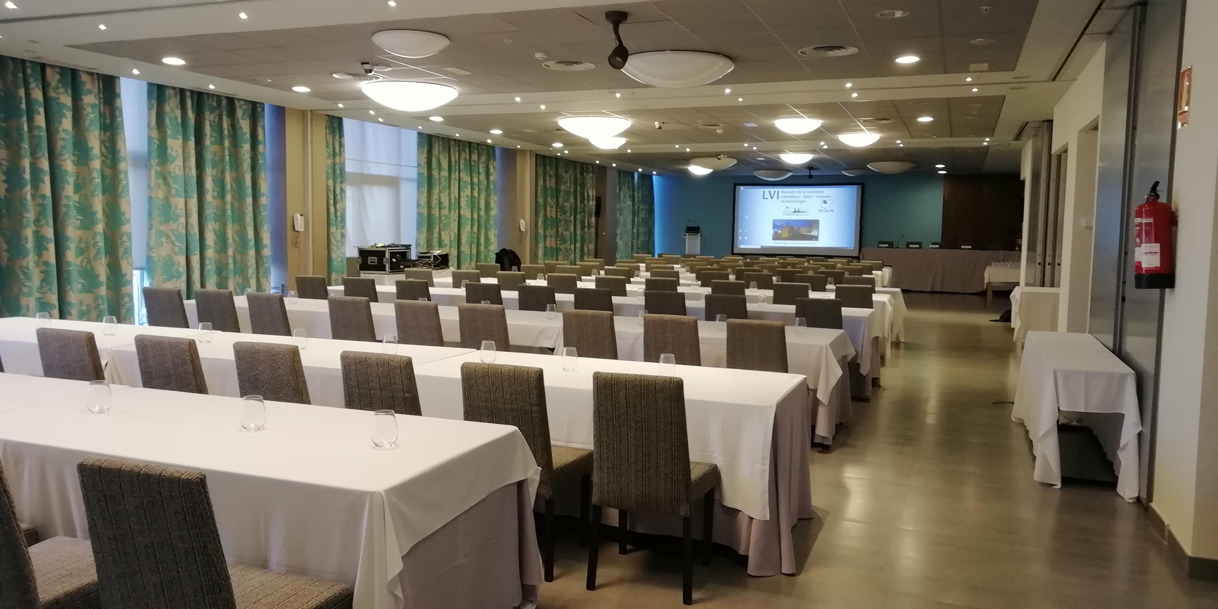 Hotel Ciudad De Ponferrada, Ascend Hotel Collection Dış mekan fotoğraf