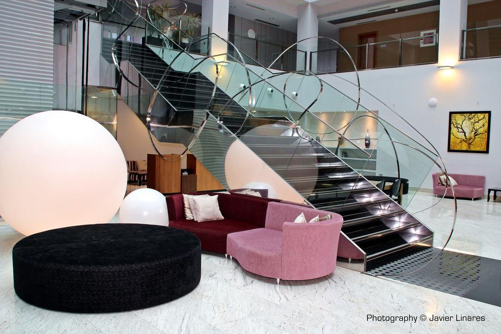 Hotel Ciudad De Ponferrada, Ascend Hotel Collection Dış mekan fotoğraf