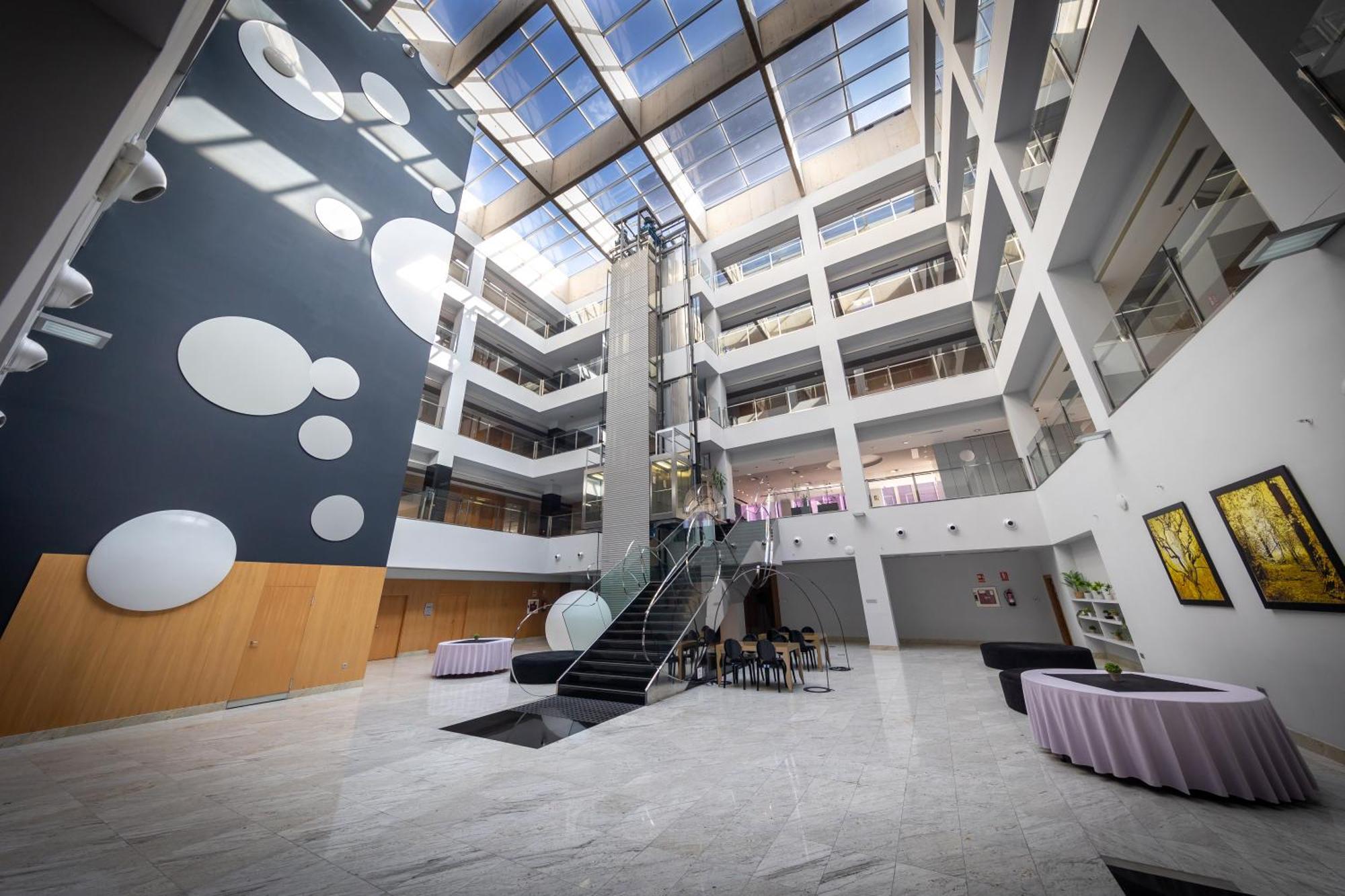 Hotel Ciudad De Ponferrada, Ascend Hotel Collection Dış mekan fotoğraf
