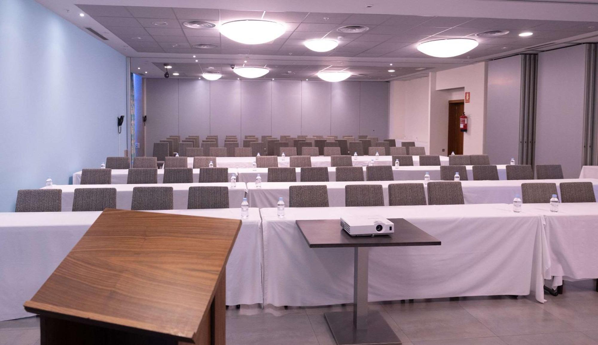 Hotel Ciudad De Ponferrada, Ascend Hotel Collection Dış mekan fotoğraf