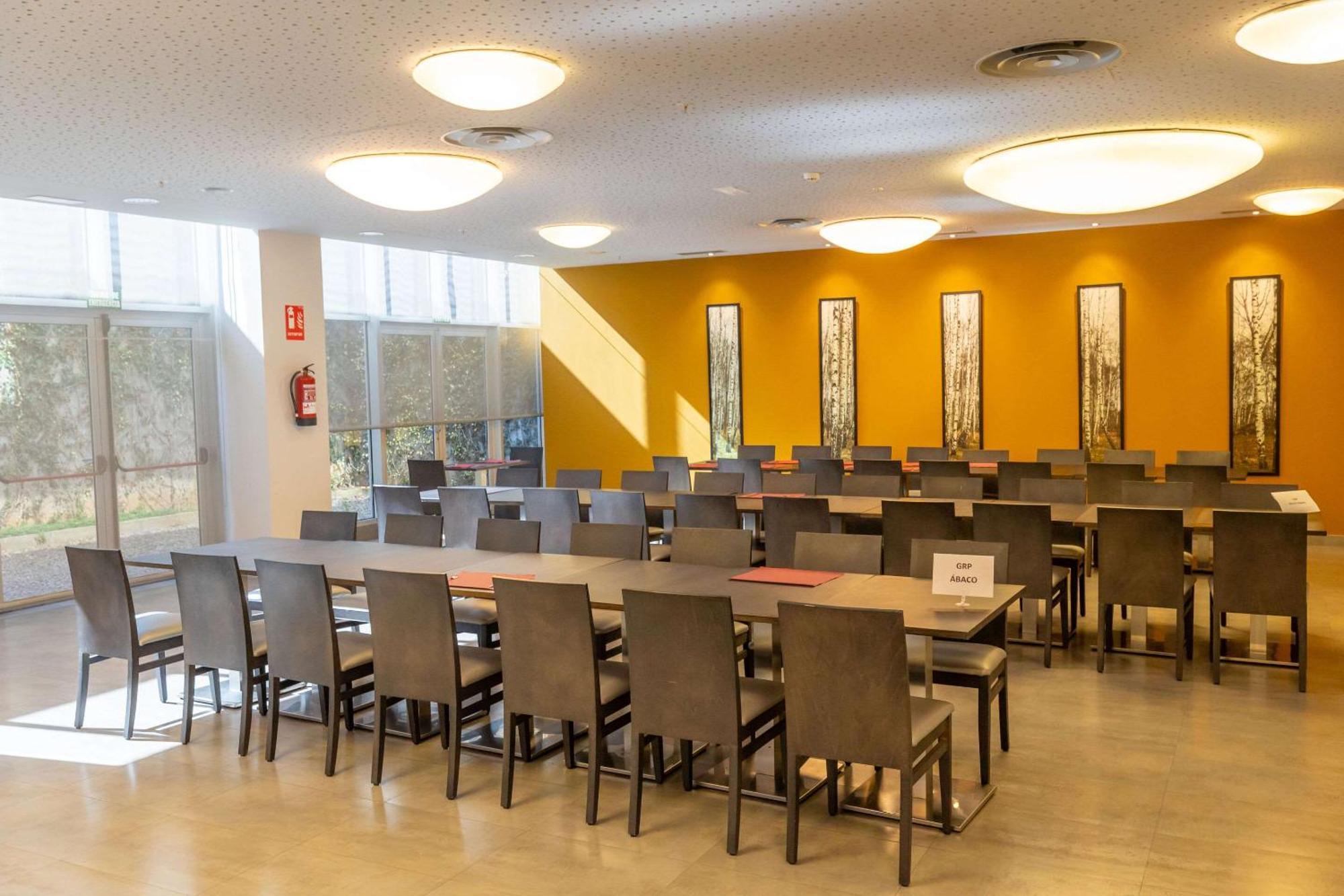 Hotel Ciudad De Ponferrada, Ascend Hotel Collection Dış mekan fotoğraf