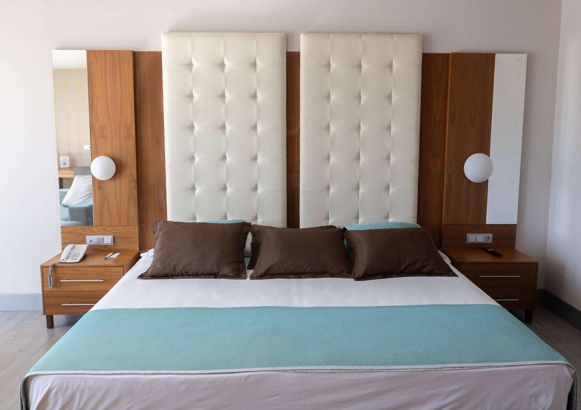 Hotel Ciudad De Ponferrada, Ascend Hotel Collection Dış mekan fotoğraf