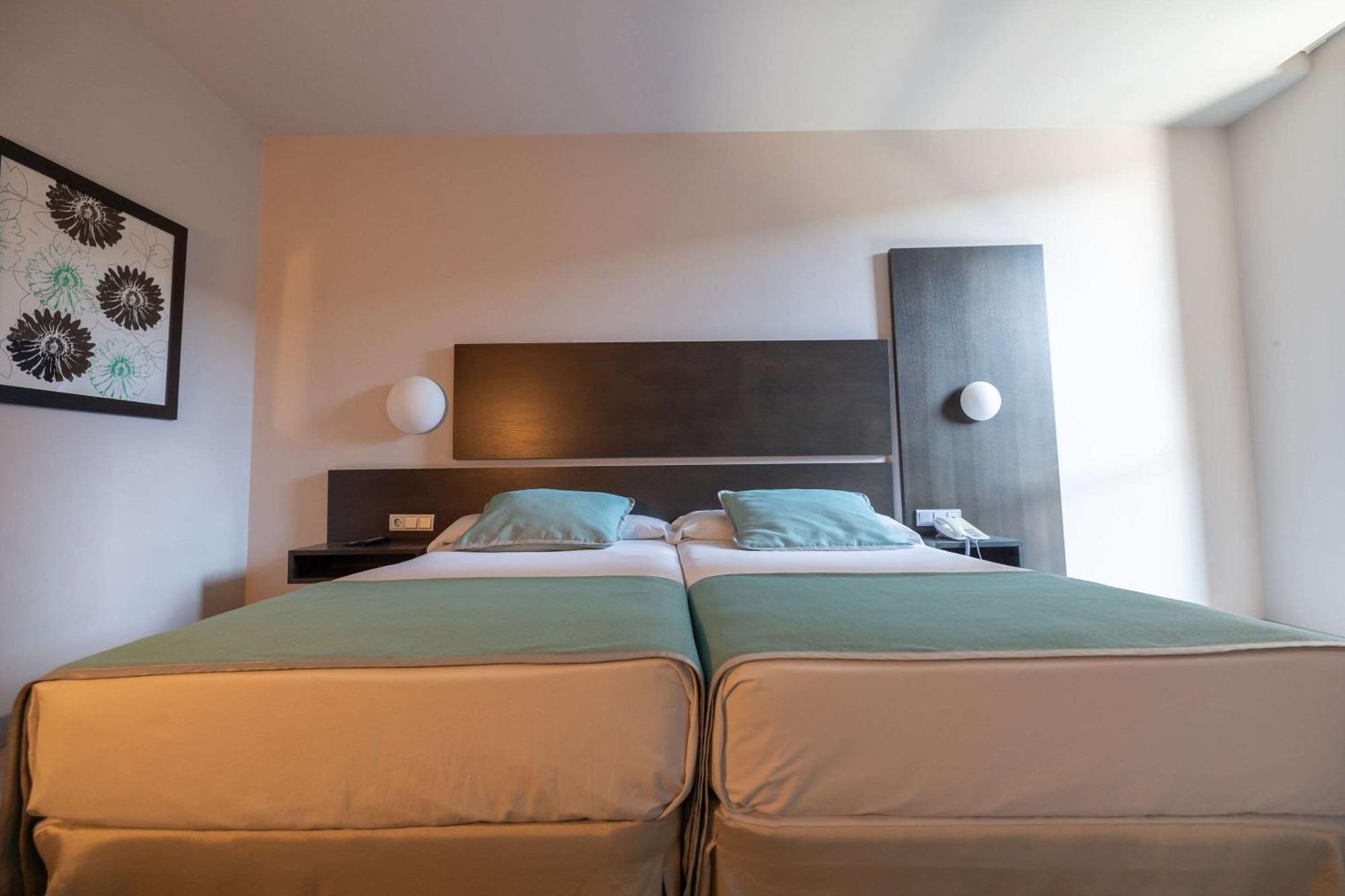 Hotel Ciudad De Ponferrada, Ascend Hotel Collection Dış mekan fotoğraf