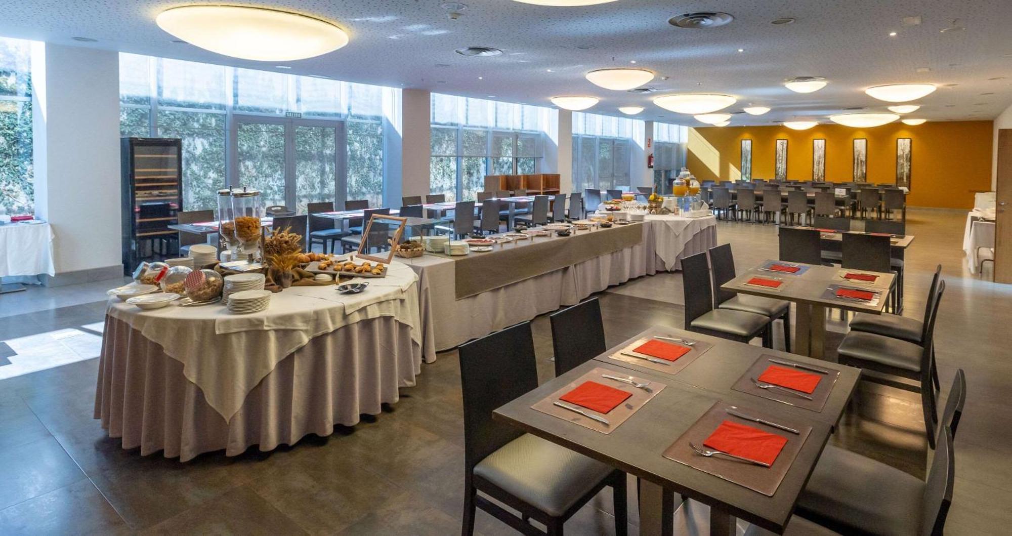 Hotel Ciudad De Ponferrada, Ascend Hotel Collection Dış mekan fotoğraf
