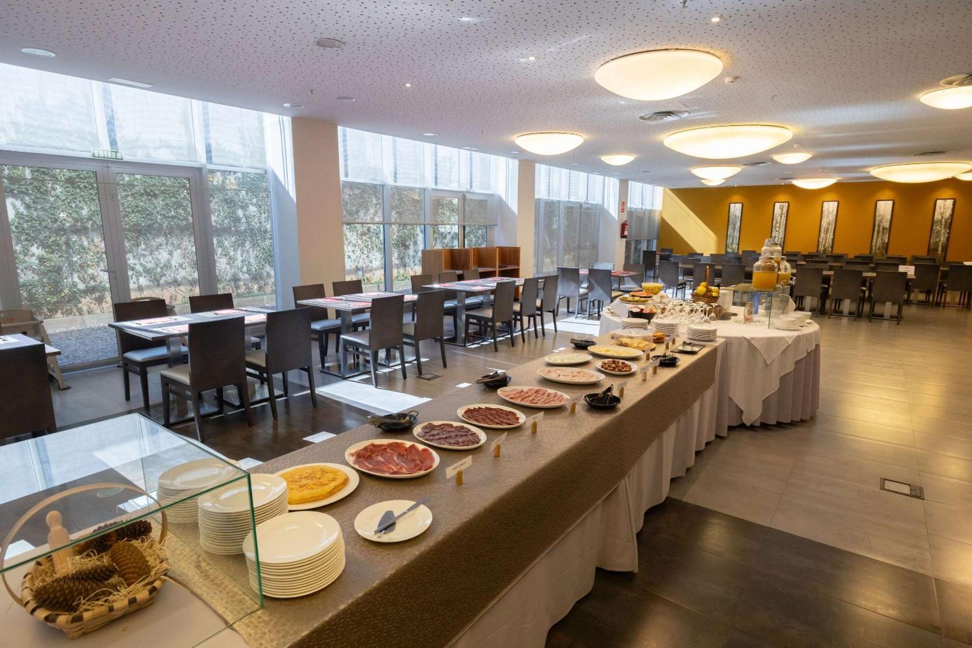 Hotel Ciudad De Ponferrada, Ascend Hotel Collection Dış mekan fotoğraf