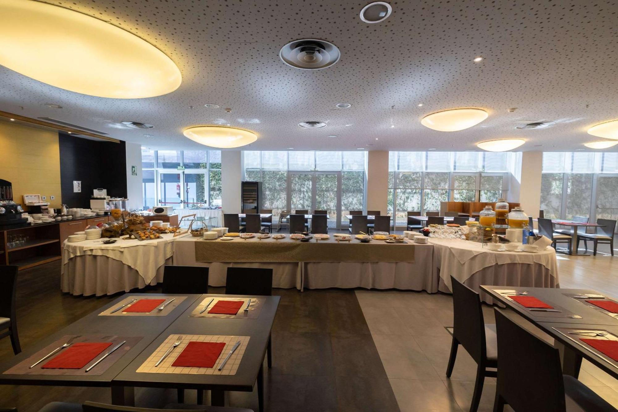 Hotel Ciudad De Ponferrada, Ascend Hotel Collection Dış mekan fotoğraf